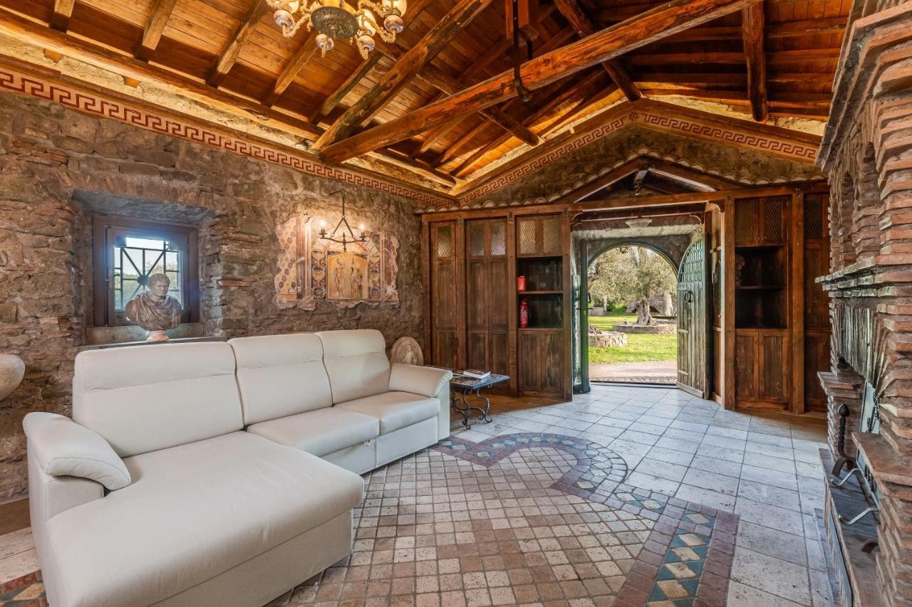 Roman Oasis Villa チャンピーノ エクステリア 写真