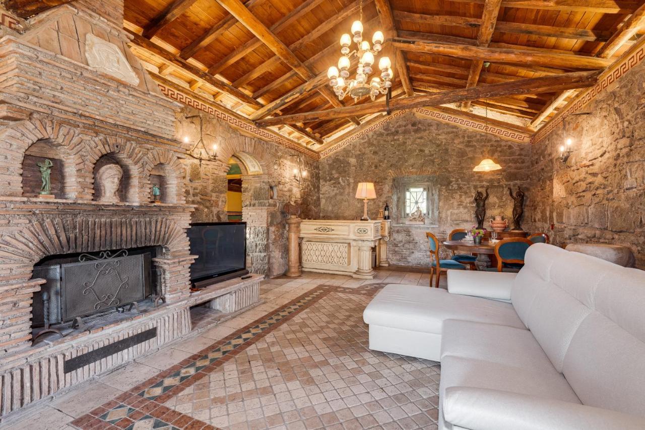Roman Oasis Villa チャンピーノ エクステリア 写真