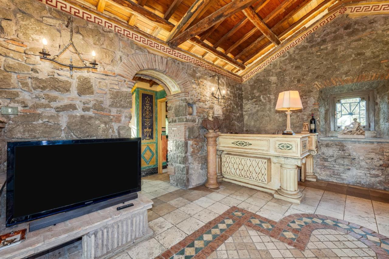 Roman Oasis Villa チャンピーノ エクステリア 写真