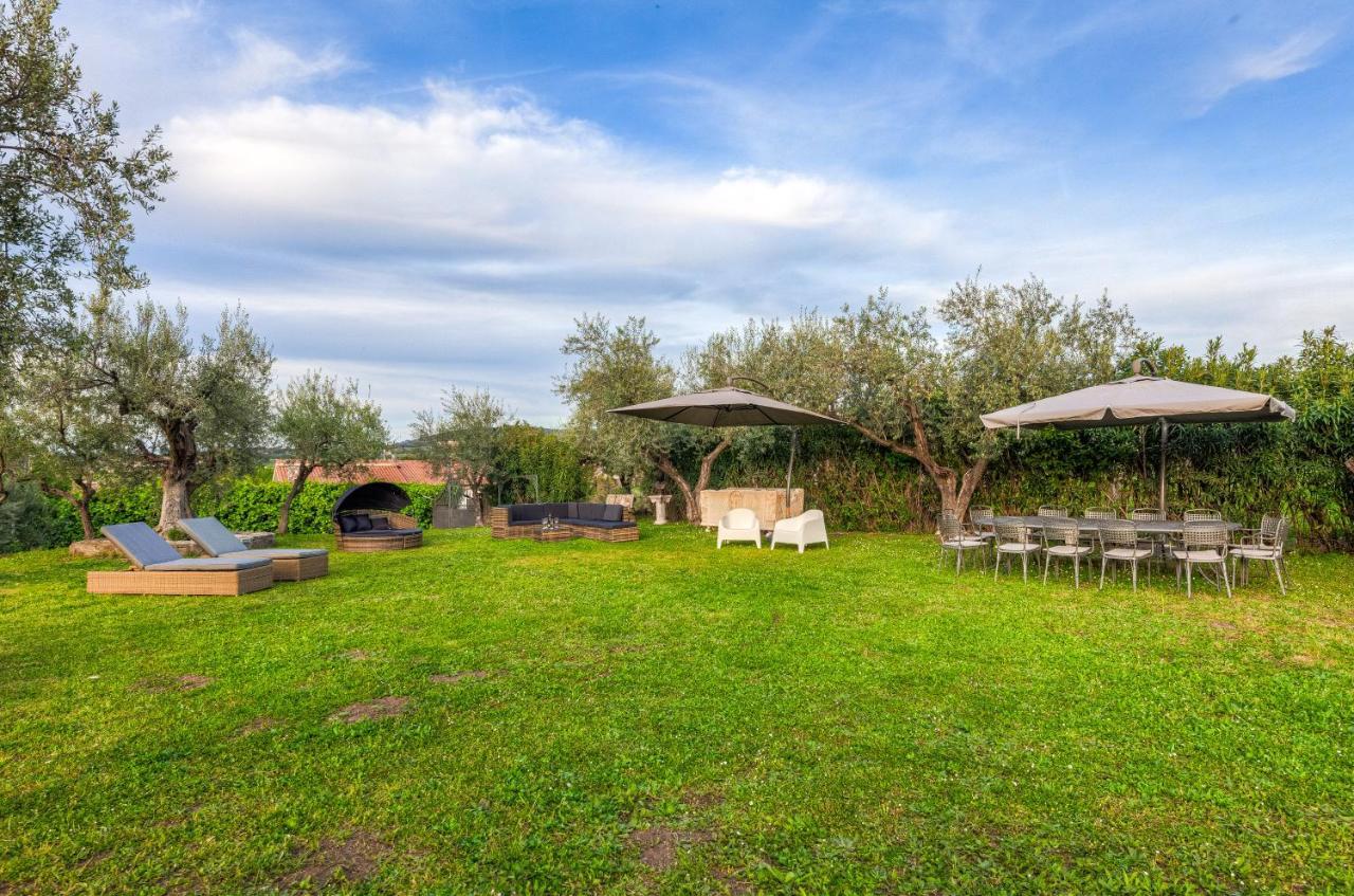Roman Oasis Villa チャンピーノ エクステリア 写真